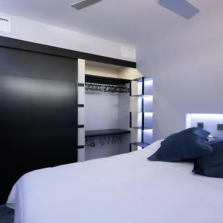 Appartamento La Farola - Luxury Domotic Flat In Puerto Deportivo