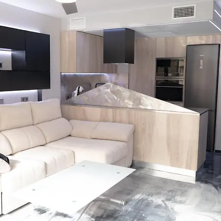 Apartman La Farola - Luxury Domotic Flat In Puerto Deportivo